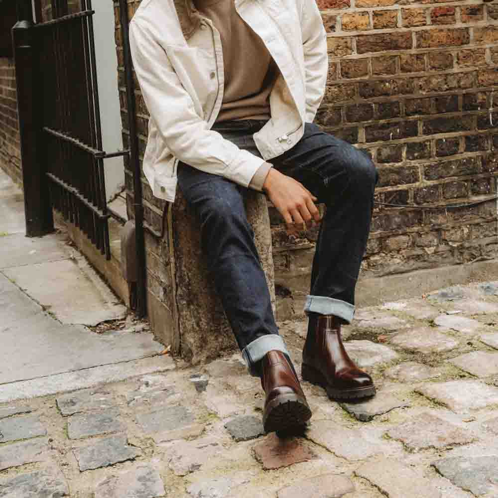 Zinc Pull Up Chelsea Boots Brown